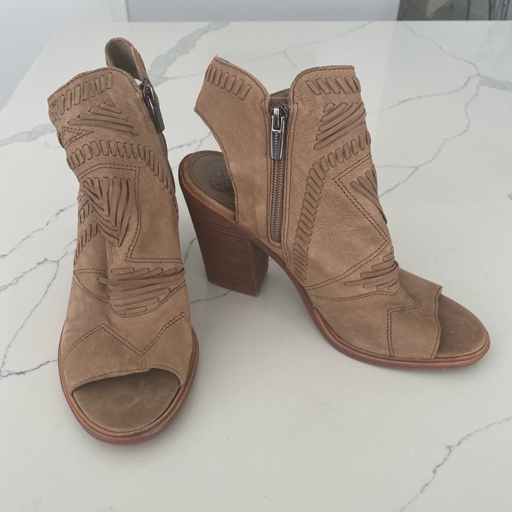 Vince Camuto Karenta leather open toe shoes tan size 10 - Picture 3 of 14